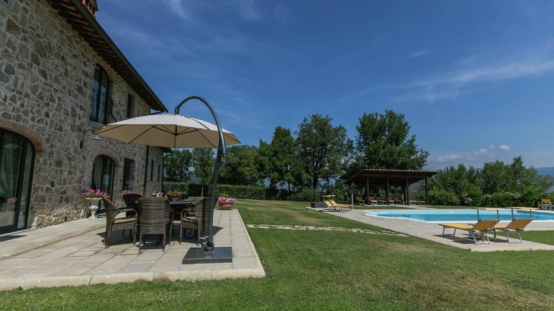 Holiday home Beautiful Mansion In Poppi With Pool Villa