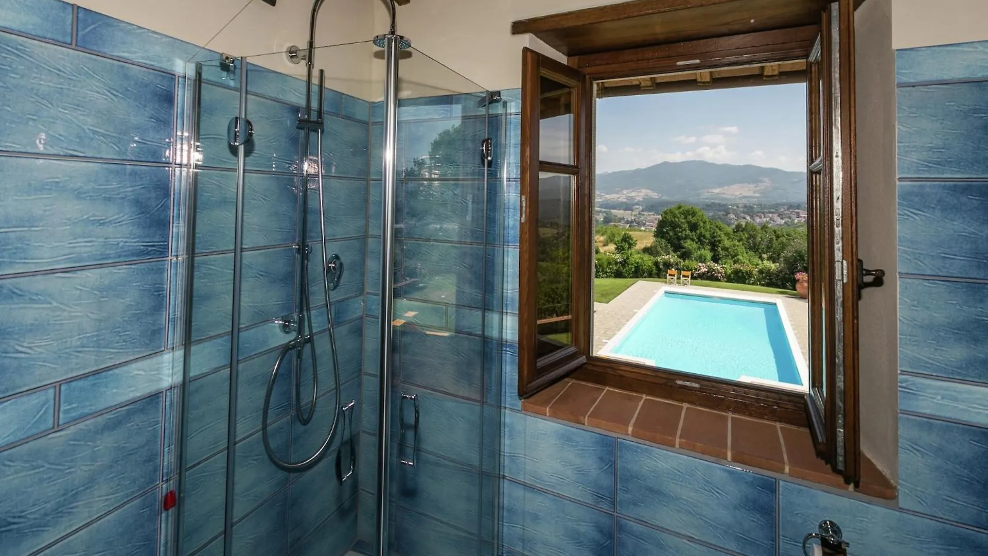 Holiday home Beautiful Mansion In Poppi With Pool Villa